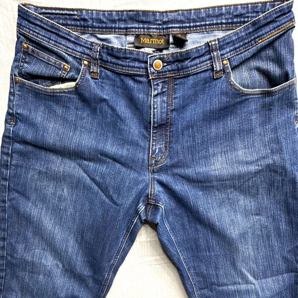 Marmot Jeans Men’s 38” Medium Wash  Blue Denim Regular Fit Button front Logo